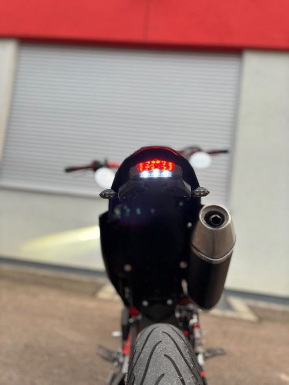 2x LED-Blinker mit E-Nummer