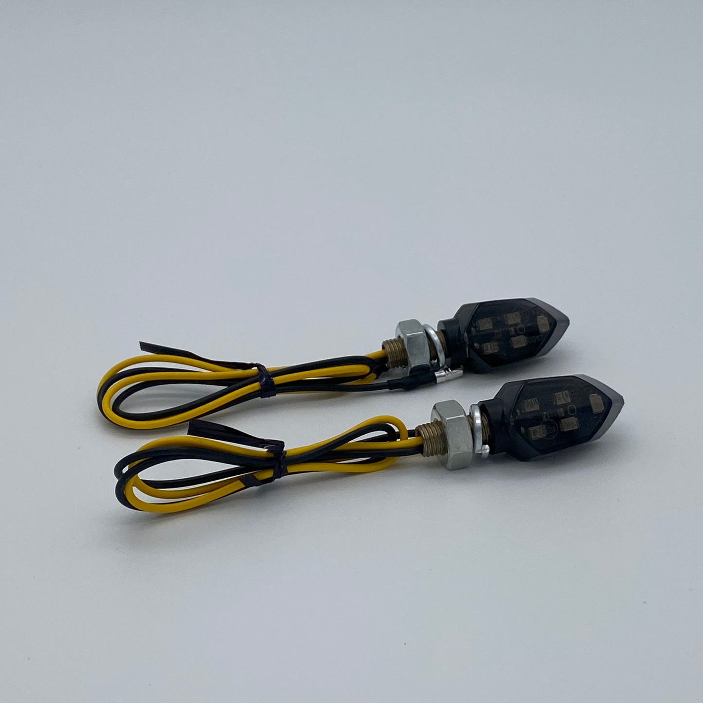2x LED-Blinker mit E-Nummer